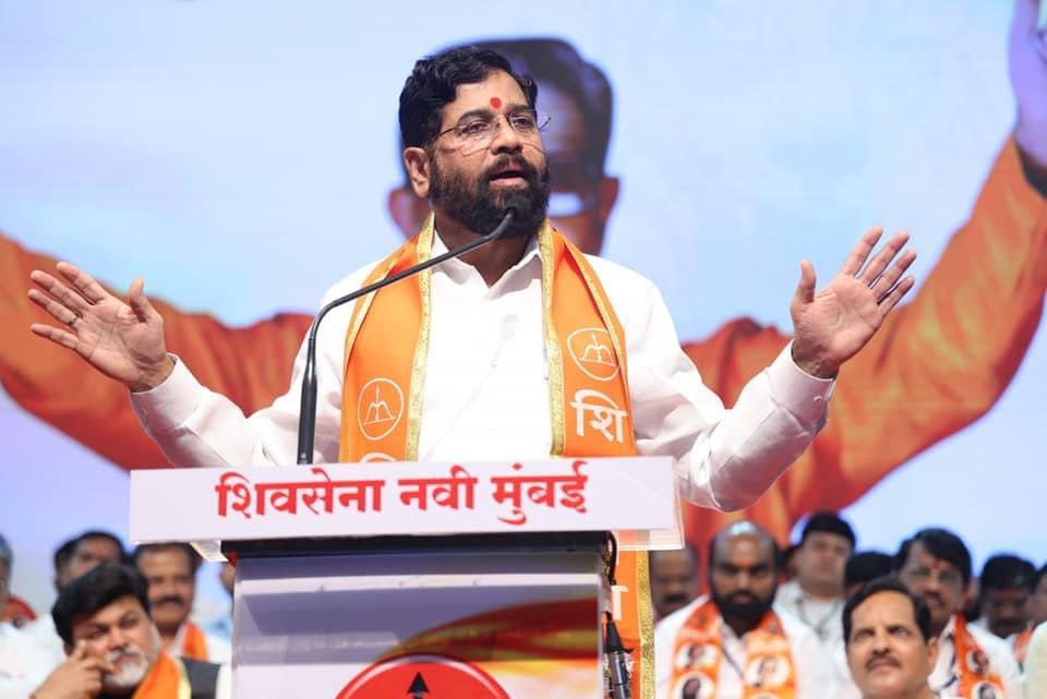 अहो, तुम्हाला मुख्यमंत्री करून भाजपने वंदनीय शिवसेनाप्रमुखांच्या विचारांचा आदर कायम&nbsp;ठेवला..!