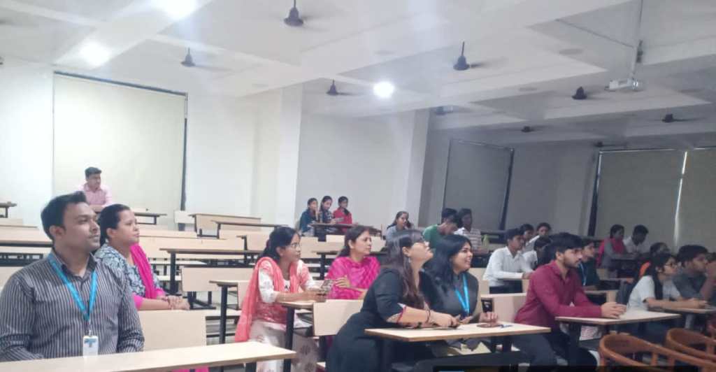 बीसीटी विधी महाविद्यालयात विद्यार्थ्यांनी अनुभवले ‘चंद्र मोहिमेचे प्रक्षेपण’