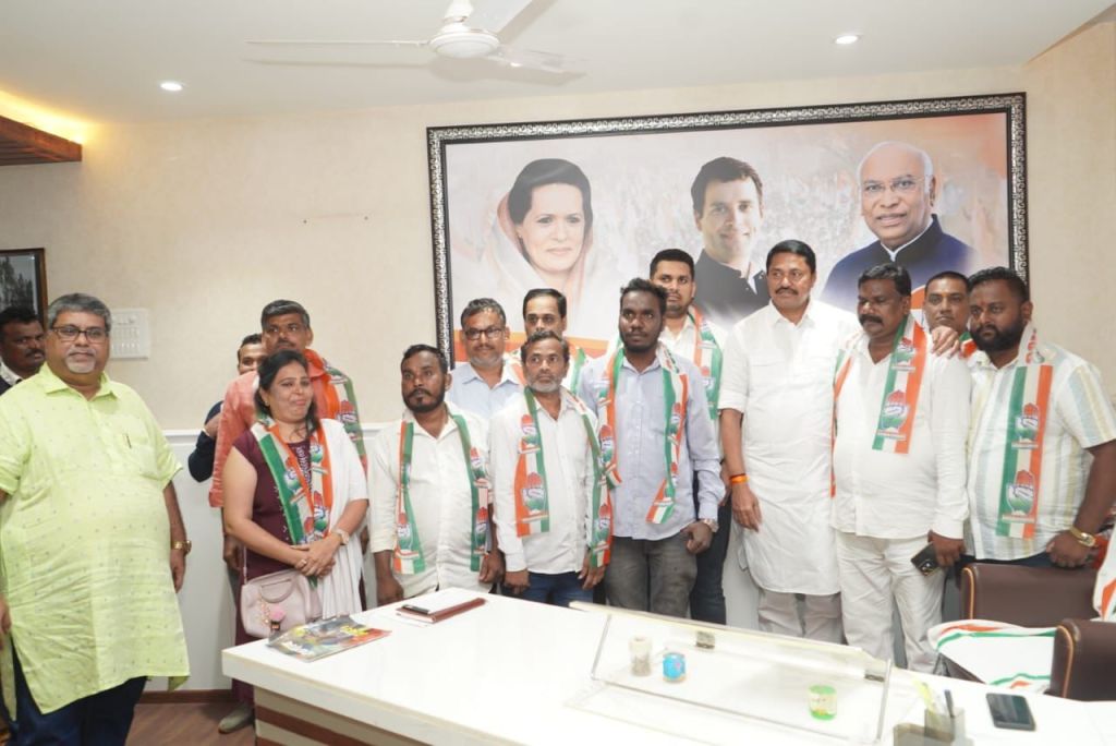 RPI कार्यकर्त्यांचा काँग्रेस पक्षात&nbsp;प्रवेश