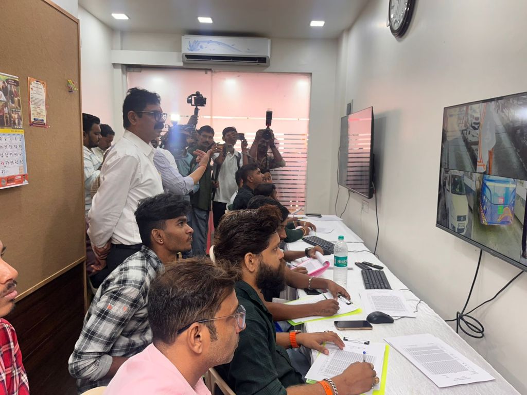 वाशी टोल नाक्यावर ‘मनसे&nbsp;वॉच’