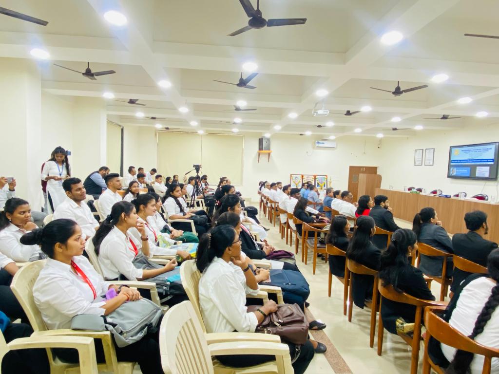 बीसीटी विधी महाविद्यालयात कायदेसबंधीत व्याख्यानमालेस&nbsp;प्रारंभ