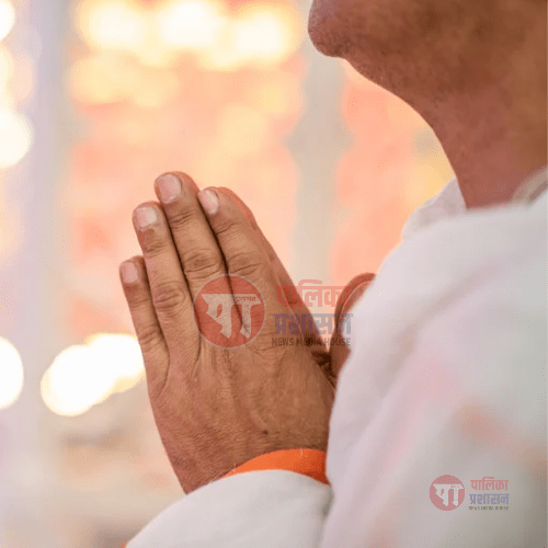 माजी नगरसेवकांचा निवडणूकपूर्व स्वार्थ ‘मंदिर दर्शन’&nbsp;उत्साह