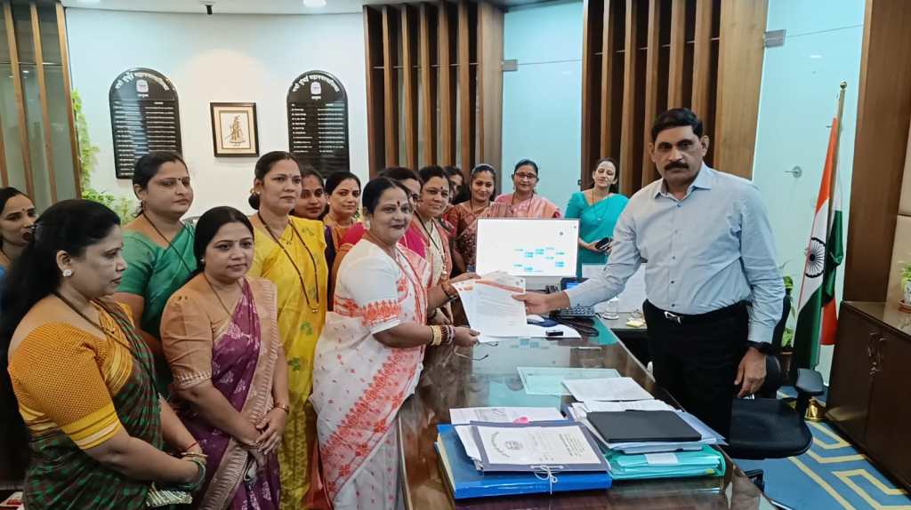 विधवा महिलांसाठी अर्थसहाय्य वाढ करा आणि महिला बचत गटांना अनुदान द्या – शिवसेना जिल्हासंघटक सरोज पाटील 