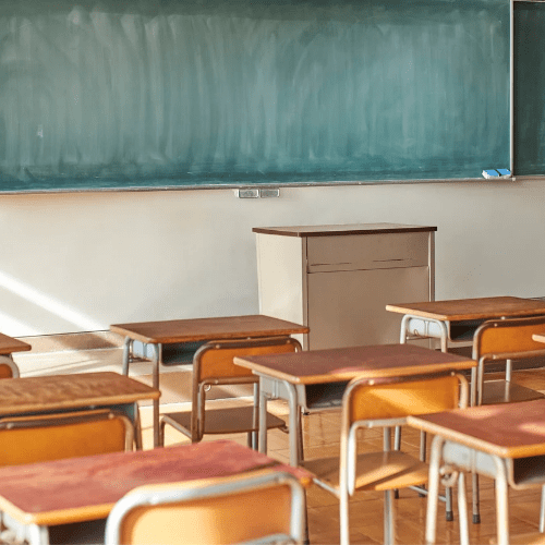 NMMCच्या शिक्षण विभागाच्या चालढकलपणामुळे, ठोक मानधनावरील कामगारांचे पगार तीन महिन्यांपासून&nbsp;रखडले