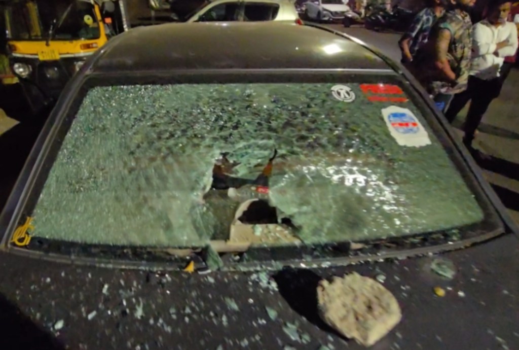 सीबीडी मध्ये शिवसेना उमेदवाराच्या पतीच्या कारची&nbsp;तोडफोड